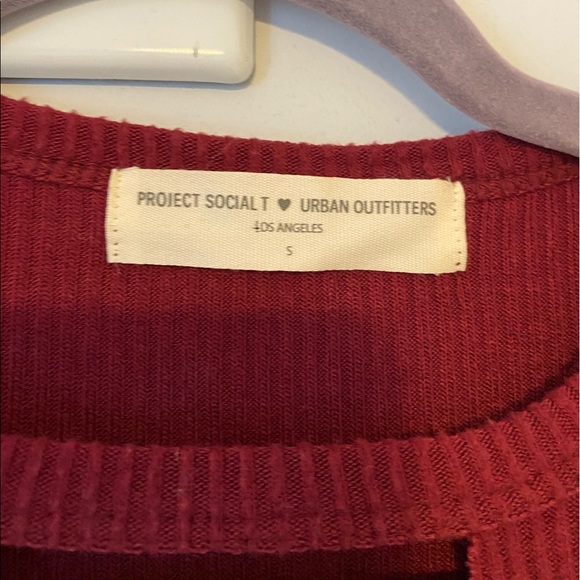Urban Outfitters Maroon Long Sleeve - Picture 3 of 6